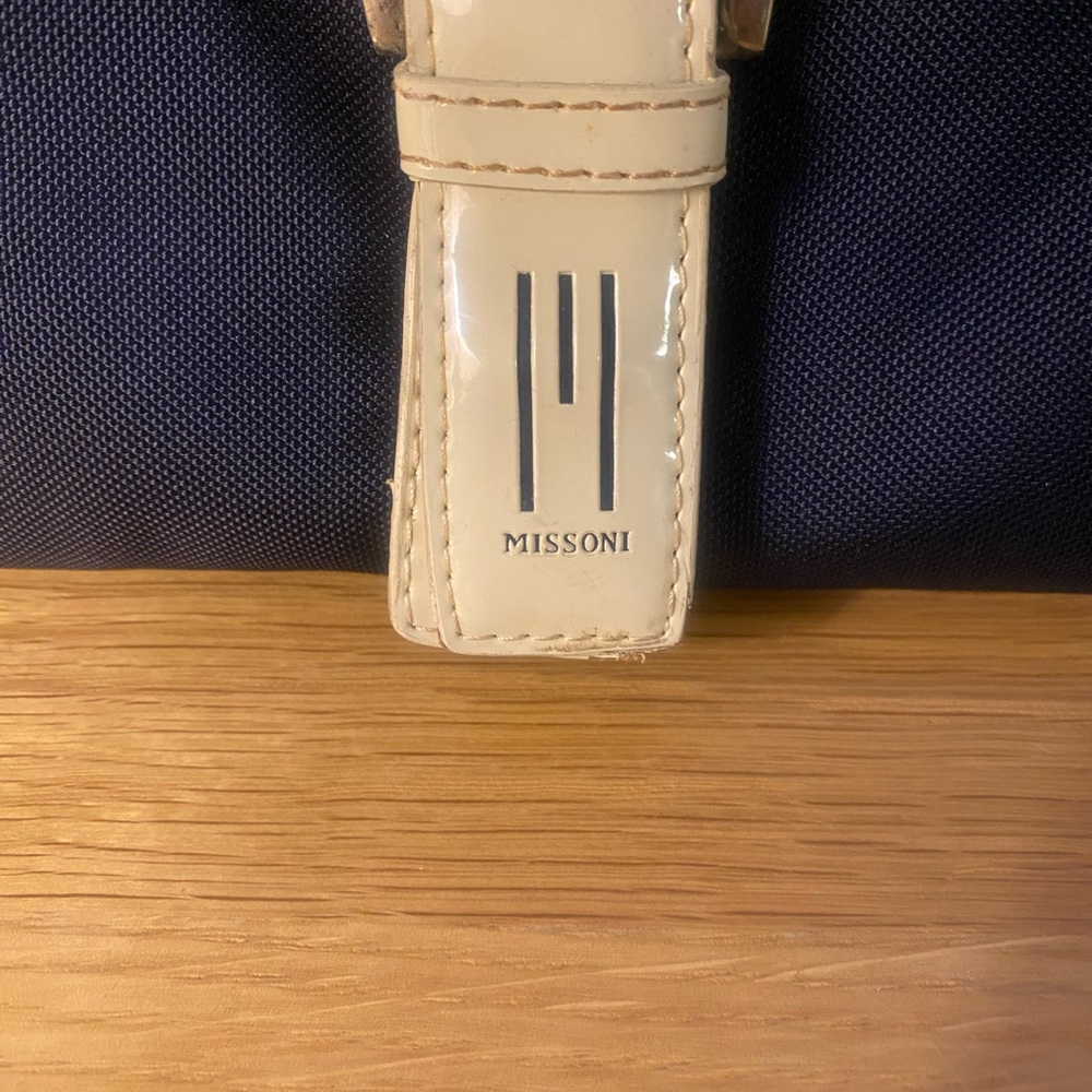 Missoni Navy and Cream Handle Bag - Picture 2 of 10